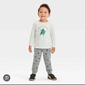 🌲NWT Rockin’ Around long sleeve and sweatpant set